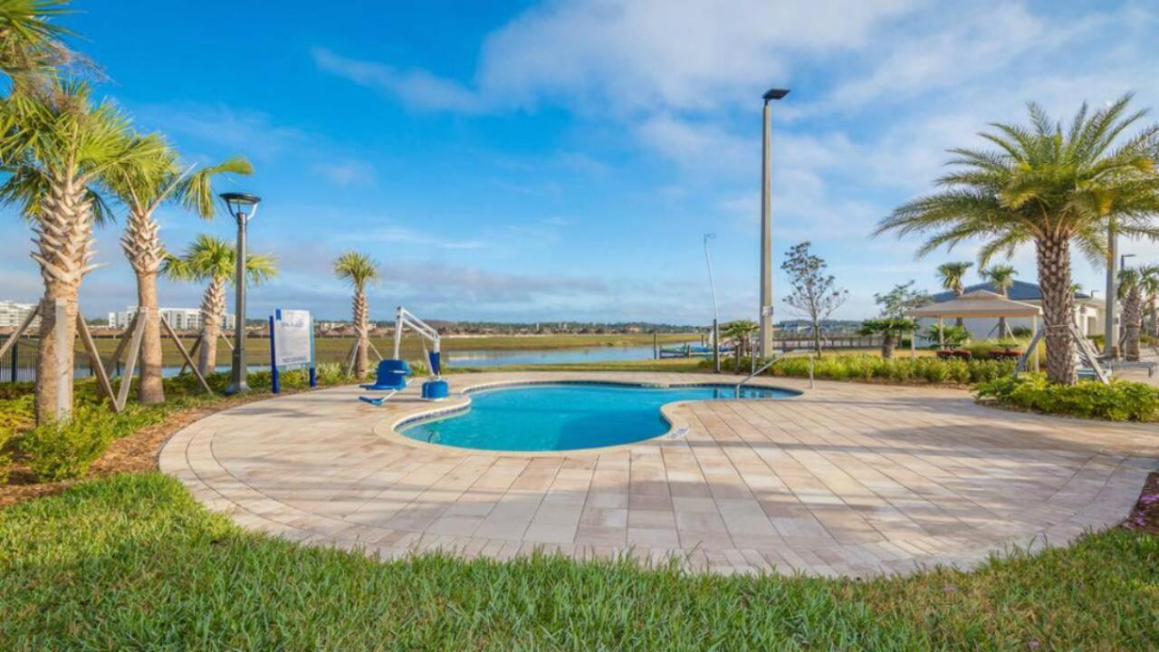 Charming 4Br With Private Heated Pool & Bbq Grill *