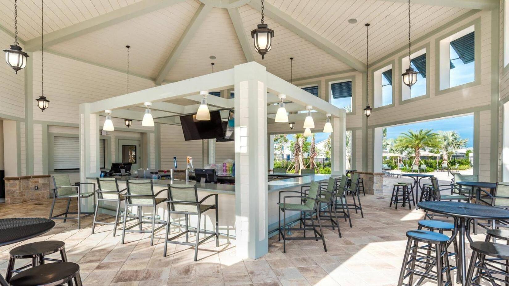 Charming 4Br With Private Heated Pool & Bbq Grill