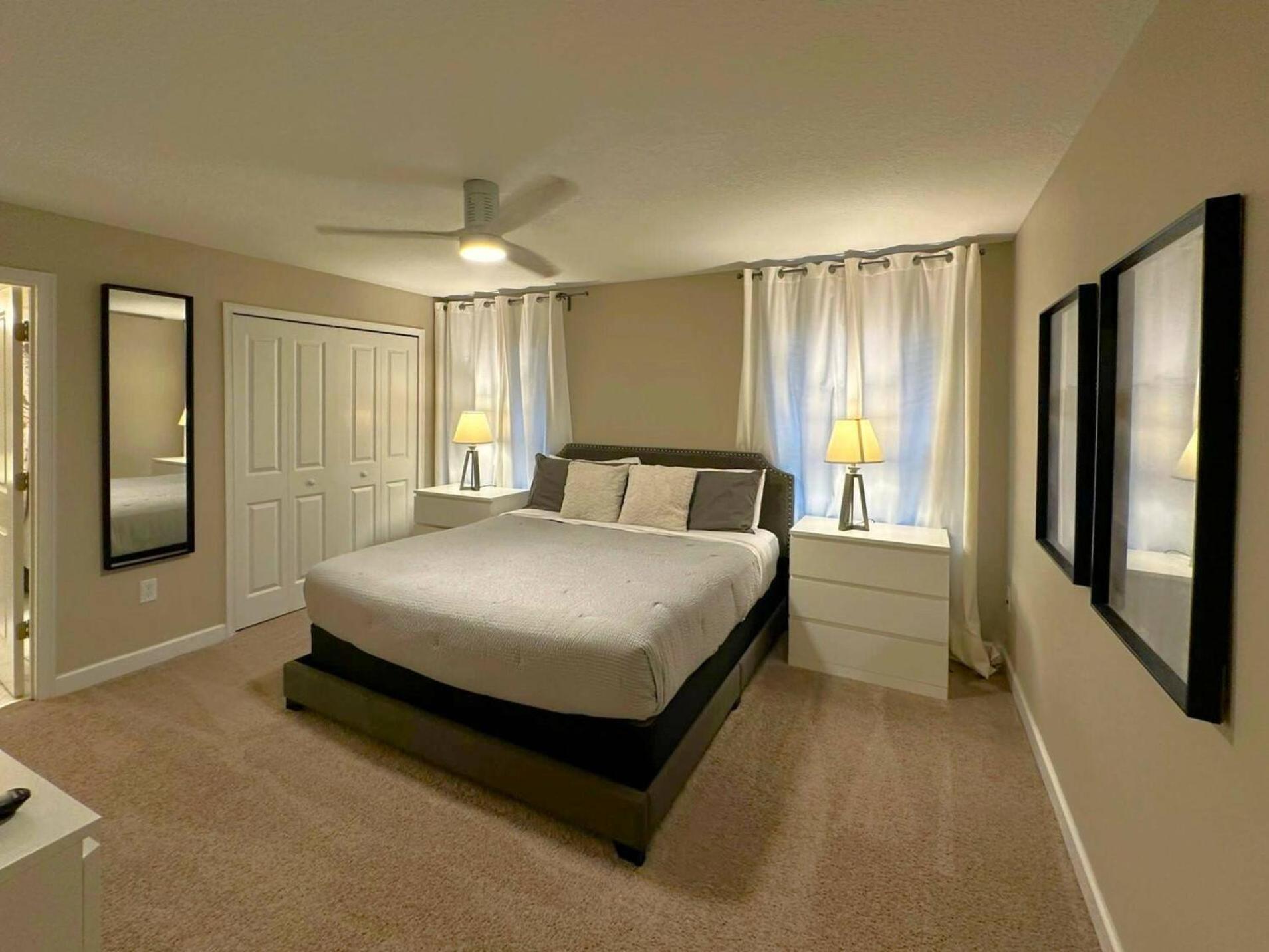Charming 4Br With Private Heated Pool & Bbq Grill
