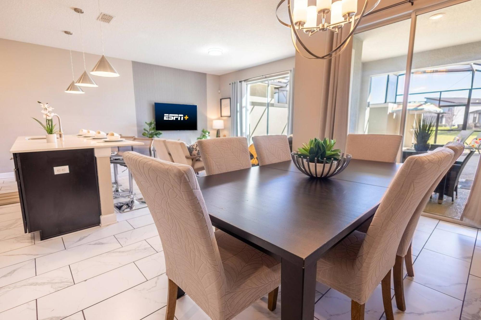 Holiday home Charming 4Br With Private Heated Pool & Bbq Grill *